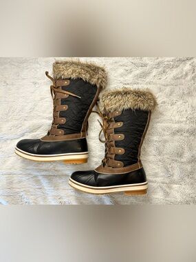 ALEADER Women’s Waterproof Faux Fur Snow Boots 3M Thinsulate Sz 9